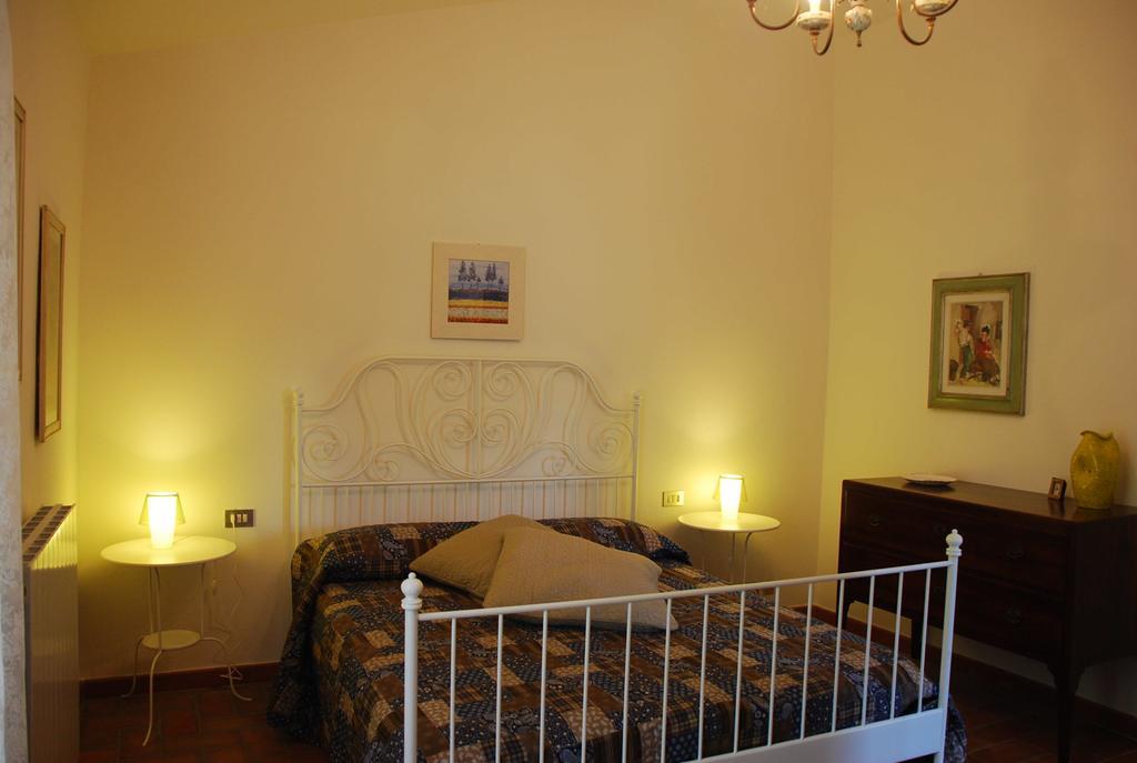La Locanda Del Barbagianni Santa Luce Habitación foto